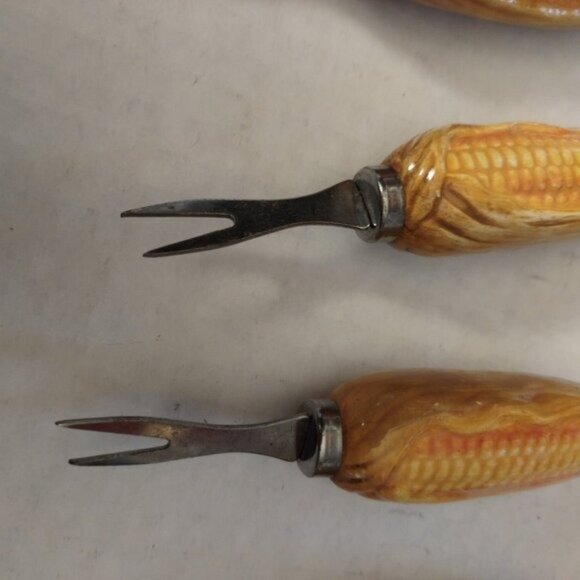 4 Vintage Corn-Themed Corn Cob Holders Stainless Steel & Resin Handles - Picture 2 of 3